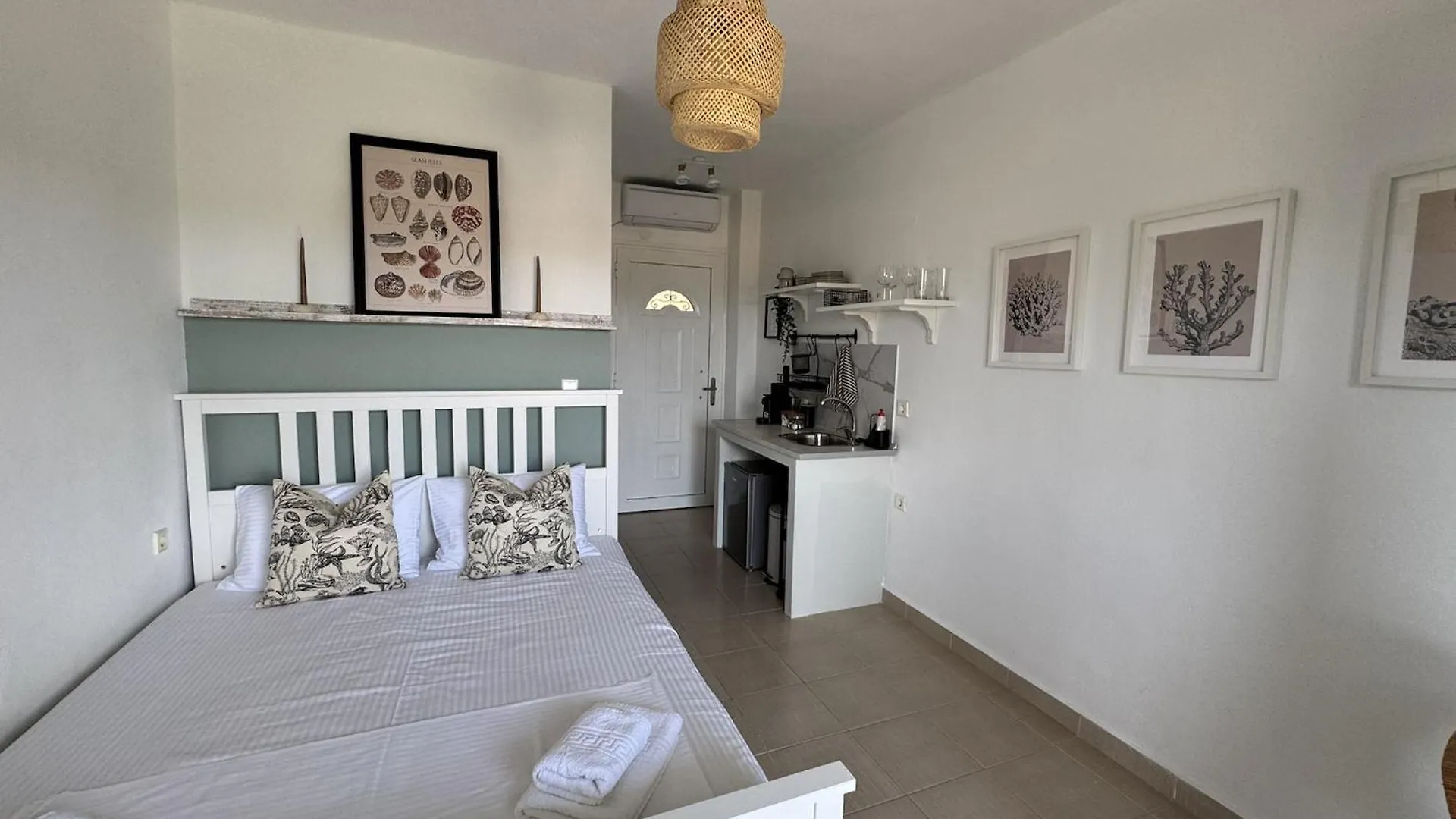 Guest Room By House Dimitra Vourvourou Aparthotel